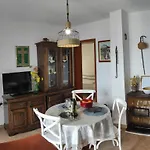 House Jakov *