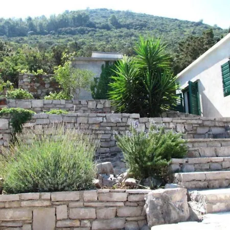 House Jakov Holiday home Gdinj